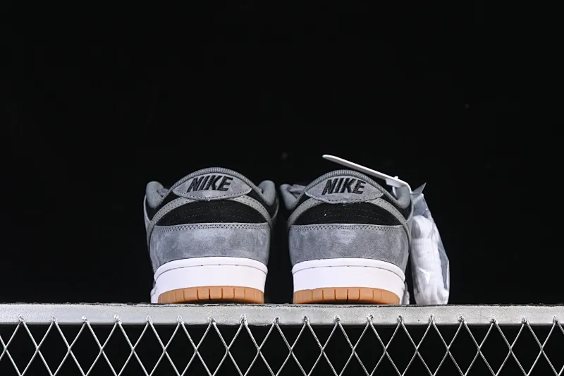 All Categories Nk SB Dunk Series Nk SB Dunk Low Low-top sneakers Nike SB Dunk Low Gray raw rubber SB low-top casual sneakers HF3063-001